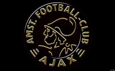 有球电竞快讯-克瓦拉茨赫利亚进球后指天悼念恩师