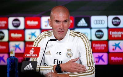 有球电竞播报-远藤航当选最佳球员实至名归